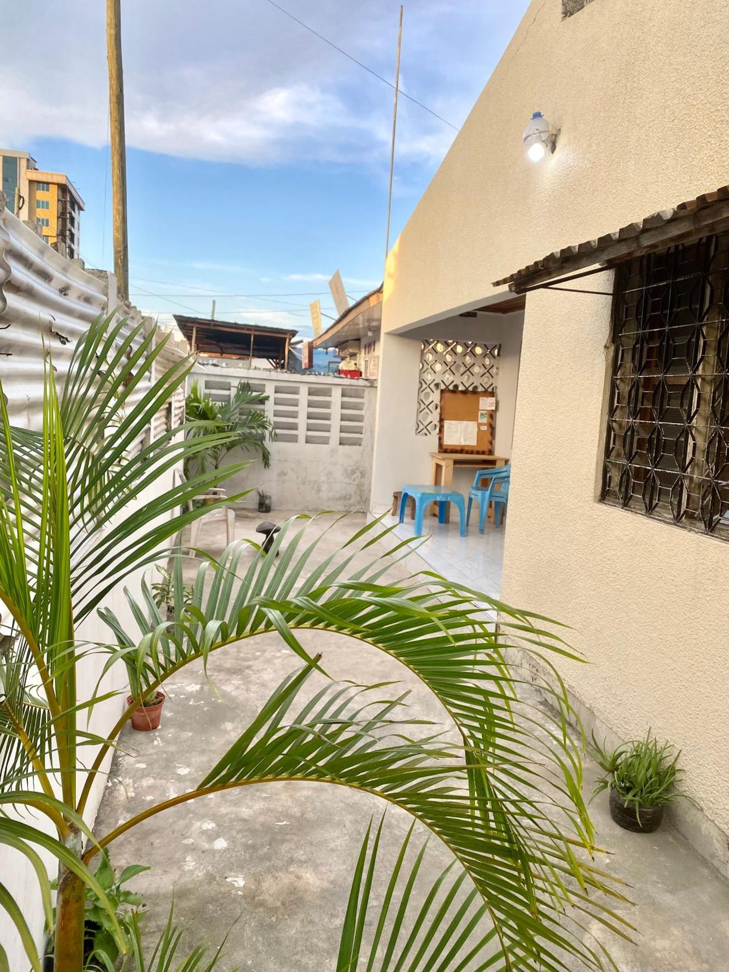 The Nest Haven Hostel Dar es Salaam Exterior photo